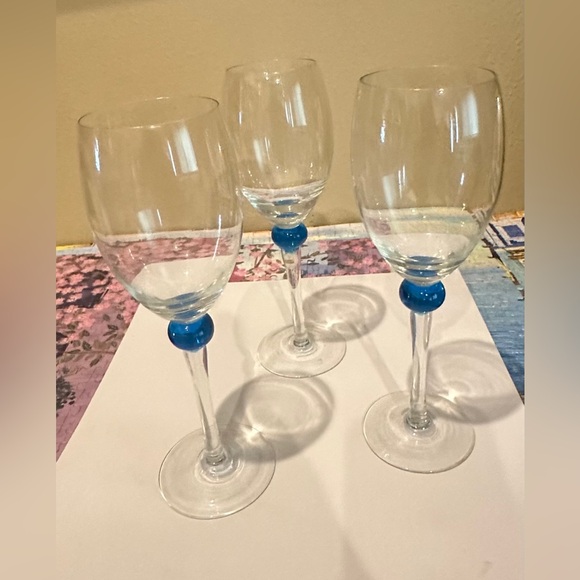 Stemmed 8.5" Glass Artistic Wine Glasses10oz Turquoise Bubble Fill THREE total - Picture 1 of 5